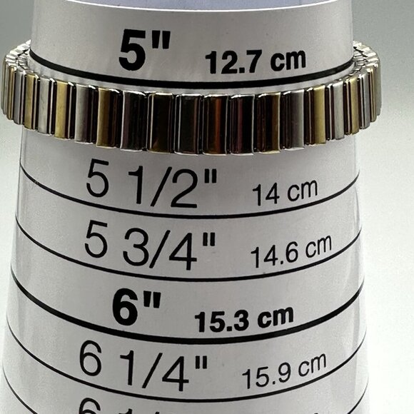 3/$30 Timex Cavatina Watch Women Silver/ Gold Oval Stretch Band Working 5.5" - Picture 8 of 11